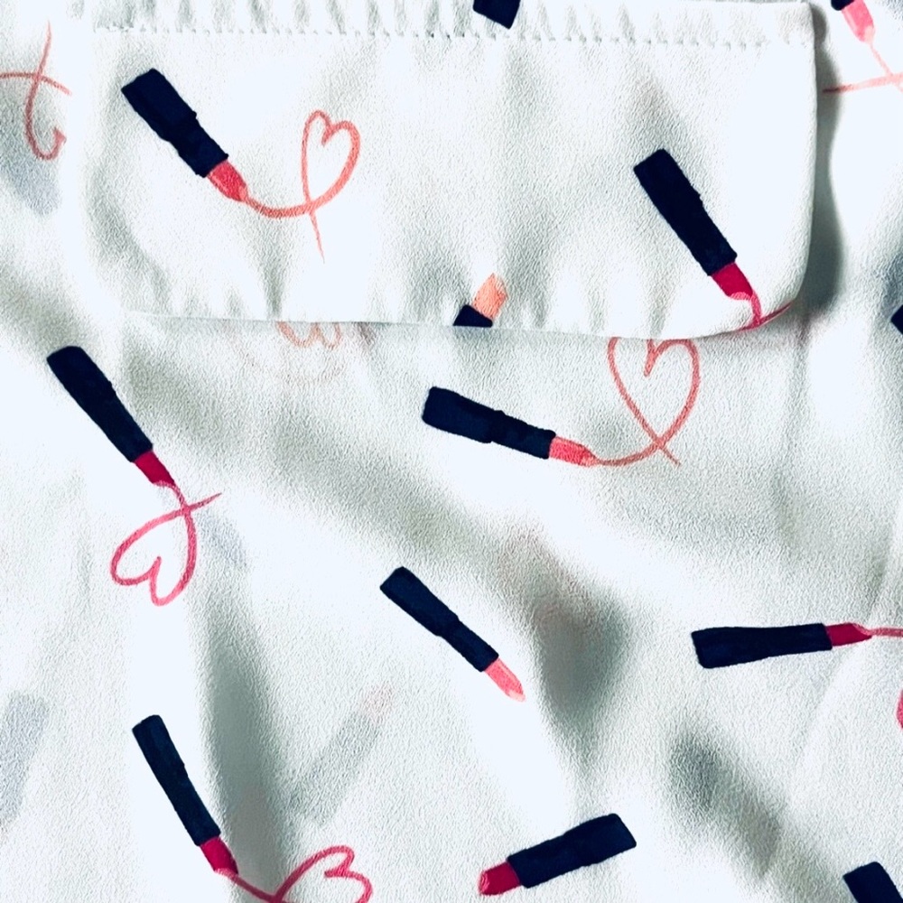 LIPSTICK pattern blouse